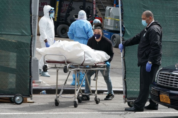 EEUU está a punto de rebasar a España en número de muertes por coronavirus