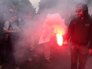 Violentos enfrentamientos entre manifestantes y la Policía en París