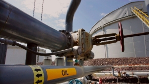 El petróleo no deja de aumentar y supera los 100 dólares por barril