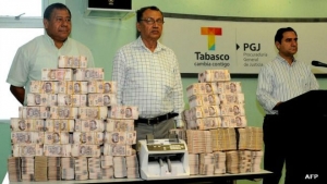 Dinero confiscado al exgobernador Andrés Granier, de Tabasco, acusado de desviar recursos públicos