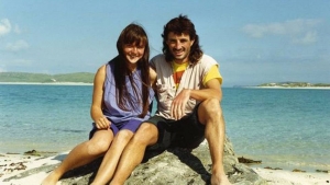 La activista Helen Steel y el policía John Dines, fotografiados cuando eran novios. /