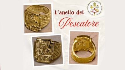 Así son el anillo del pescador y el palio, los símbolos de poder que recibió el papa León XIV