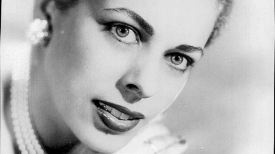 Naty Revuelta en 1955, un año antes del nacimiento de su hija Alina Fernández