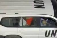 VIDEO: Suspenden a dos empleados de la ONU por un video sexual en un vehículo oficial en plena calle