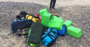 Lo que trae la marea: bolsas de cocaína llegan a las playas del Reino Unido