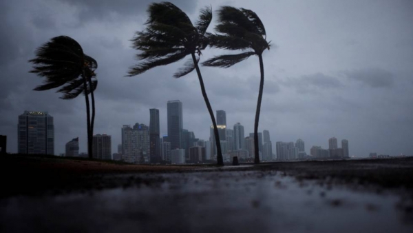 Miami, bajo los primeros vientos del huracán