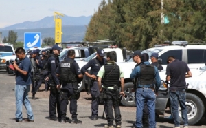 La Policía Federal se enfrentó con civiles armados en el Rancho del Sol, en el km 370 de la autopista Guadalajara-Morelia
