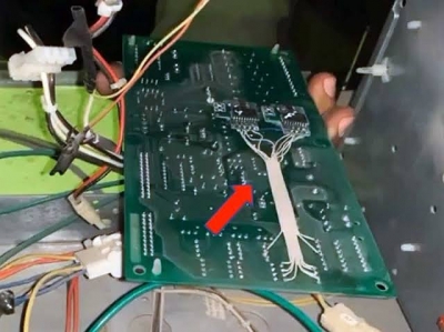 Qué son los &#039;gusanos&#039;, los dispositivos para estafar a clientes en gasolineras de México