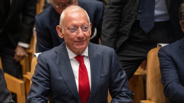 Isak Andic durante la ceremonia de entrega del VIII Premio al Logro de la Carrera Empresarial del Reino de España, en Cataluña, el 18 de marzo de 2024.