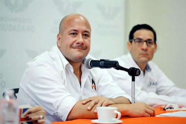 Un informe interno de la Secretaría de Marina elaborado en 2014 también señala que estaba abierta una investigación contra el político.