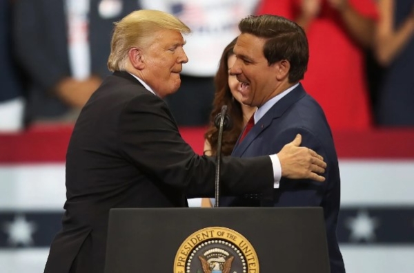 DeSantis dio su apoyo a la candidatura del exmandatario Donald Trump.