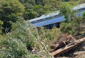 Tren Transístmico se descarrila en Ixtaltepec, Oaxaca; hay al menos 20 heridos