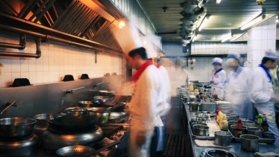 “La violencia es parte de la alta cocina”: cómo funcionan de verdad los restaurantes de élite