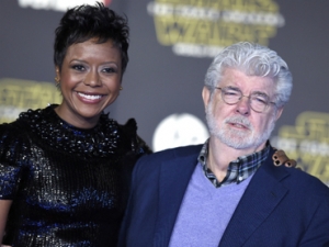 Señala que en cada película ha trabajado duro para hacer algo completamente diferente.