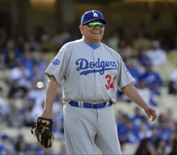 Fernando Valenzuela con su legendario número 34.