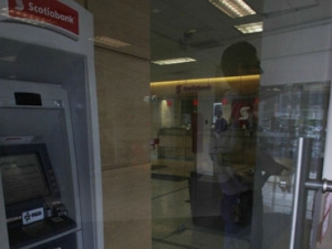 La Fiscalía recomienda acudir a depencencias cercanas a depositar o retirar dinero y utilizar transferencias electrónicas