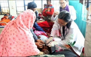 "Cada diez minutos estamos recibiendo informes de nuevas muertes de distintos lugares", declara el ministro de Salud de Assam, Biswa Sarma.