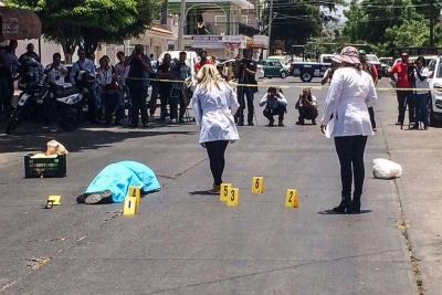 El cuerpo inerte del periodista Javier Valdez