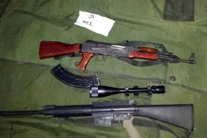 Los militares dieron con el armamento cuando realizaban un recorrido por las calles del Fraccionamiento Camino Real.