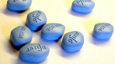 La viagra puede provocar que tu orina se vuelva azul 