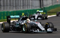 Lewis Hamilton gana el GP de México; “Checo” queda en décimo