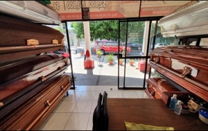 El servicio funerario va de los 7,500 a los 8,500 pesos.