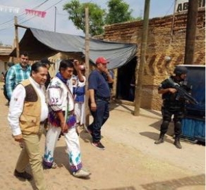 Aclaran que salió antes de la primera denuncia y se siguió el protocolo. (Es el de camisa a cuadros).