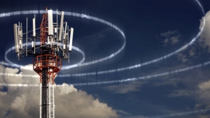 Los Stingrays imitan las torres de telefonía móvil para recabar datos sobre celulares cercanos.