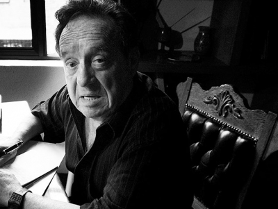 El actor y escritor Roberto Gómez Bolaños, Chespirito, falleció esta tarde a los 85 años de edad, confirmaron familiares del histrión.