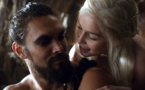 Pelucas púbicas y calcetines para penes: cómo grabar una escena de sexo en Hollywood