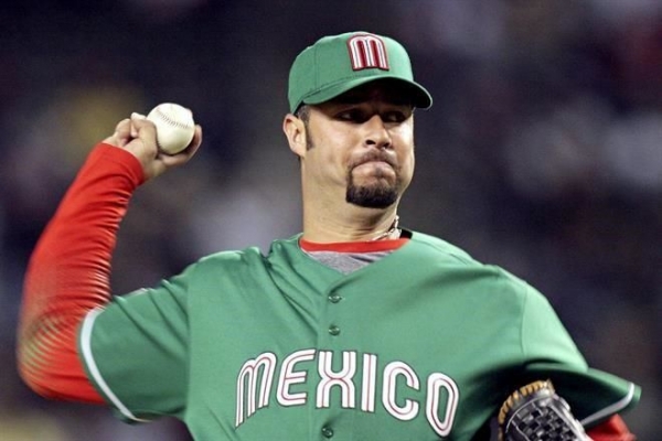 El ex beisbolista Esteban Loaiza fue arrestado el viernes a las 17:56 horas de San Diego. 