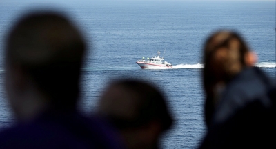 Irán lanza misiles cerca de un portaviones estadounidense en el golfo Pérsico