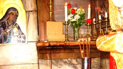 VIDEO: Retiran la losa de la tumba de Cristo por primera vez en siglos