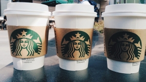 EE.UU.: Barista de Starbucks escribe &quot;frijolero&quot; en los vasos de un cliente hispano