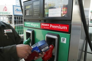 El motivo del incremento en los precios es la recuperación reciente en el costo del crudo, informó Hacienda.