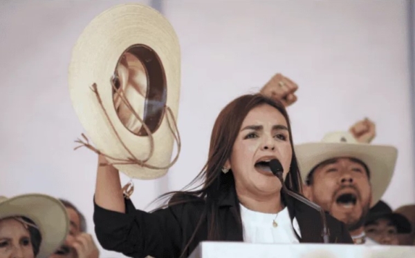 Grecia Quiroz recordó que Samuel “N”, se incorporó al gabinete municipal de Carlos Manzo, luego de que le presentara su currículum, donde su mejor carta de presentación era haber trabajado en el Congreso de la Unión.