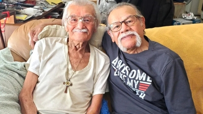 Luis Albino, a la derecha, en una foto con su hermano Roger, en 2024.