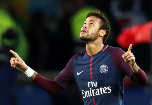 Neymar celebra un gol con el PSG. 