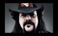 Vinnie Paul fue integrante también de los grupos Damageplan y Hellyeah