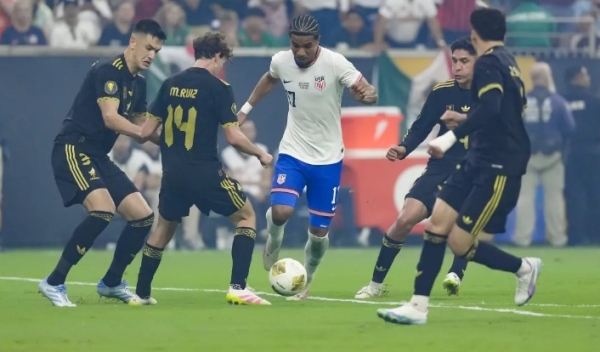 Malik Tillman de la selección de Estados Unidos podría enfrentar a sus acérrimos rivales de México en la próxima Copa del Mundo.