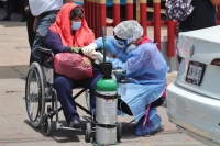 Una paciente que estuvo intubada por coronavirus en el Hospital General es dada de alta.