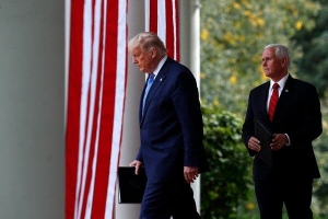 El presidente Trump y el vicepresidente Mike Pence en la Casa Blanca el lunes.