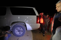 Ponchan llantas de camioneta de AMLO en Chiapas