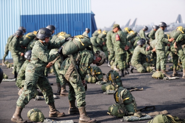 La ley significaría la normalización, regulación y la permanencia de las fuerzas armadas en tareas de seguridad pública.