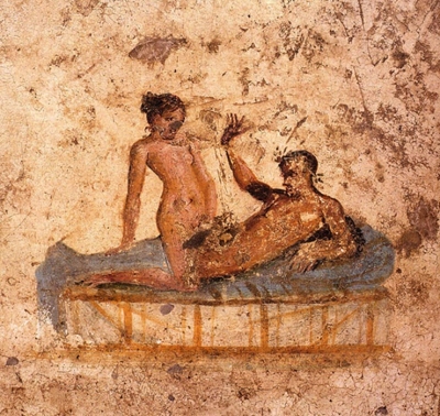 Pareja romana desnuda. Fresco de la Casa del ristorante (IX.5.14, habitación f, muro oeste), Pompeya. (62 d. C. – 79 d. C.)