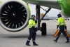 Un hombre es absorbido por un motor de avión en Italia