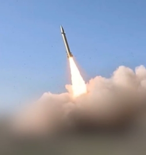 Irán lanza la 82ª ola de ataques contra bases de EE. UU. e "Israel"