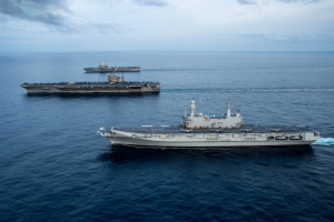 Tres grupos de ataque de portaaviones de la OTAN desplegados en el Mediterráneo central