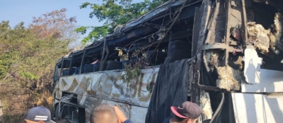 &quot;No se querían subir al camión, lo vieron muy viejo&quot;; despiden a víctimas de Carretera a Vallarta