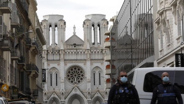 Agentes de seguridad, en el lugar del atentado